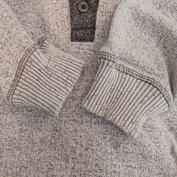 Free Planet Men's Hoodie Size M L/S 1/4 Button White/Gray Textured Front Pocket‎ - Picture 6 of 9